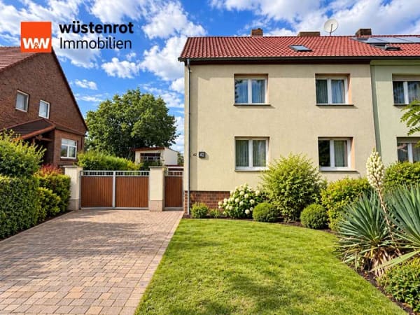 Immobilie in Herzberg (Elster) - Familienglück mit viel Platz – Haus mit Garten, Keller, Garage & Nebengelass - Bild 0