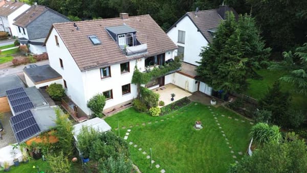 Immobilie in Schwerte - Selbst wohnen & vermieten: Mehrfamilienhaus mit drei Einheiten in Schwerte-Villigst! - Bild 1