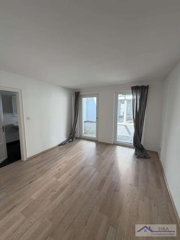 Immobilie in Burgdorf - 183 m² Wohnvielfalt im Herzen von Burgdorf – 7 Zimmer, Kamin & große Terrasse - Bild 4