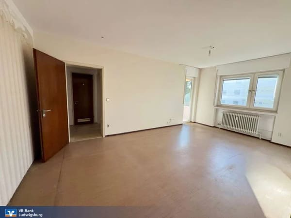 Immobilie in Schwieberdingen - Sonnige Aussichten
Großzügige 4,5-Zimmer-Wohnung mit Raum für eigene Gestaltungsmöglichkeiten - Bild 0
