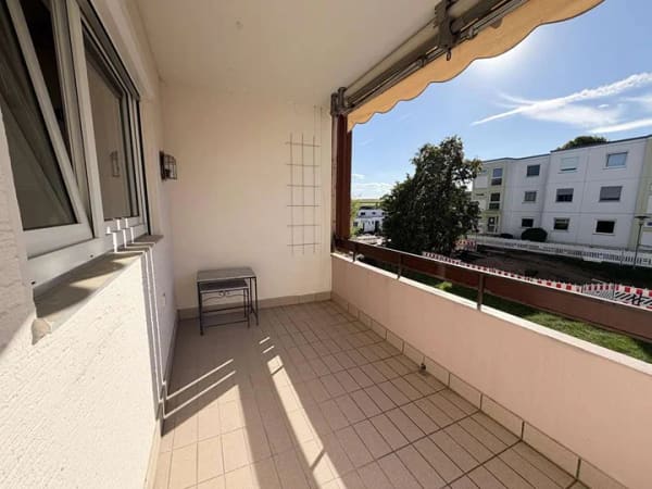Immobilie in Schwieberdingen - Sonnige Aussichten
Großzügige 4,5-Zimmer-Wohnung mit Raum für eigene Gestaltungsmöglichkeiten - Bild 2