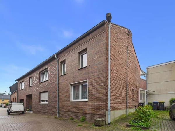 Immobilie in Linnich - Einfamilienhaus mit Charme und Raum für eigene Wohnideen in Linnich-Gevenich! - Bild 0