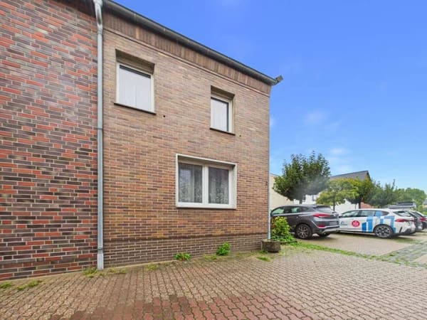 Immobilie in Linnich - Einfamilienhaus mit Charme und Raum für eigene Wohnideen in Linnich-Gevenich! - Bild 1