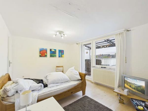 Immobilie in Linnich - Einfamilienhaus mit Charme und Raum für eigene Wohnideen in Linnich-Gevenich! - Bild 4