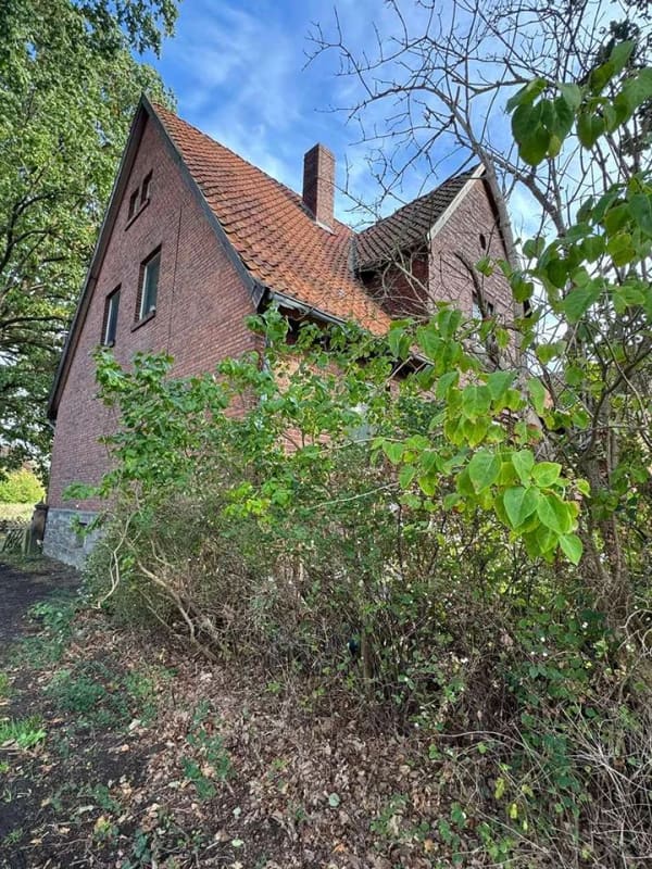 Immobilie in Seelze - Historisches Bauernhaus mit Charakter: Großzügiges Anwesen für Generationswohnen, Wohnen u. Arbeiten - Bild 1