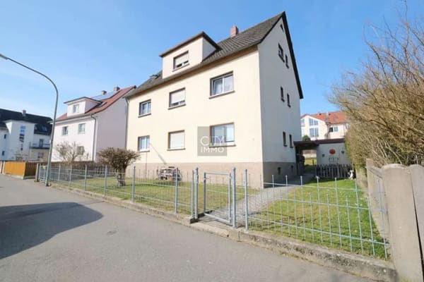 Immobilie in Weiden in der Oberpfalz - 3-Familienhaus mit großem Grundstück in zentrumsnaher Lage - Weiden - Bild 0