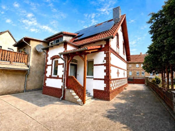 Immobilie in Osterwieck - umfangreich saniertes Zweifamilienhaus mit PV-Anlage, Garage und attraktiven Mieteinnahmen - Bild 3