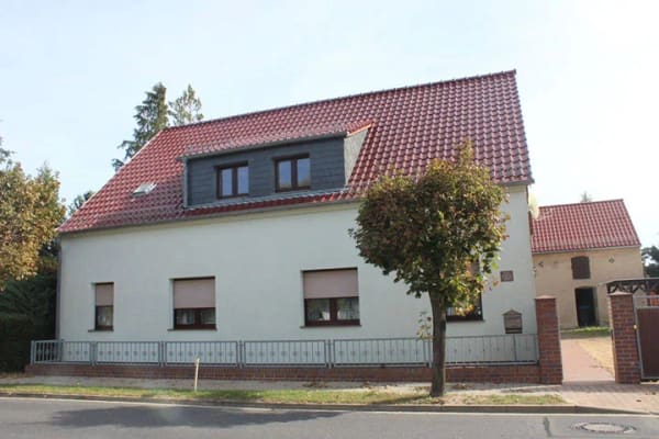 Immobilie in Falkenberg/Elster - Ein gepflegtes Zuhause mit viel Freifläche und viel Potenzial für eigene Vorstellungen in Schmerkendorf - Bild 0