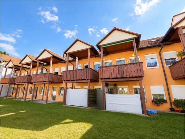 Immobilie in Burgau - Zentral wohnen & sofort einziehen oder Top-Anlage - Wohnung mit großem Südbalkon & Tiefgarage - Bild 0