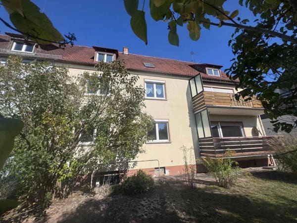 Immobilie in Veitsbronn - 3 Familienhaus mit Doppelgarage und Garten - Bild 1