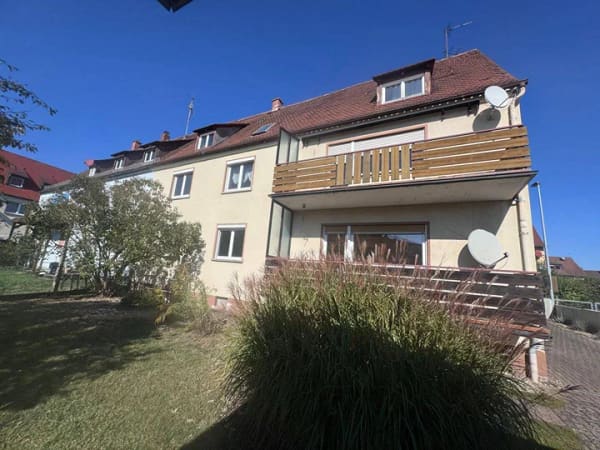 Immobilie in Veitsbronn - 3 Familienhaus mit Doppelgarage und Garten - Bild 2