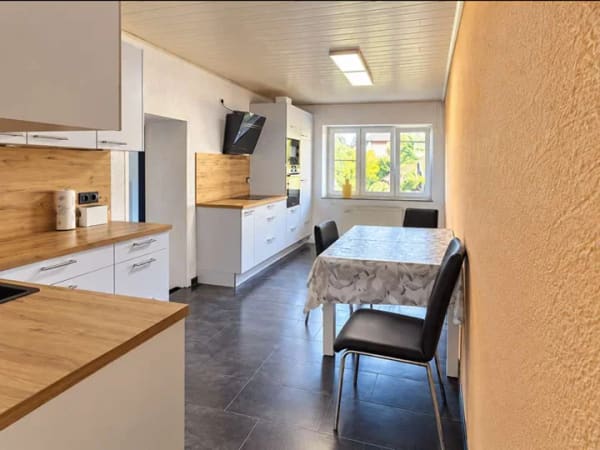 Immobilie in Dürrlauingen - Zweifamilienhaus mit viel Platz und Potenzial - ideal für Handwerker und Familien - Bild 4