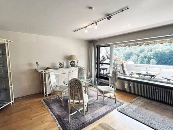 Immobilie in Bad Brückenau - 2-Zimmer-Wohnung in Penthouse-Lage mit Loggia, Tiefgaragenstellplatz inklusive  - Bild 2