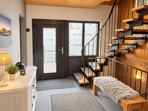 Immobilie in Cadenberge - Viel Platz zum Leben: Einfamilienhaus mit schönem Garten in Cadenberge - Bild 2