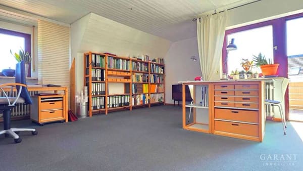 Immobilie in Unterensingen - *** 2-Familienhaus auf ca. 905 qm Grundstück *** - Bild 1