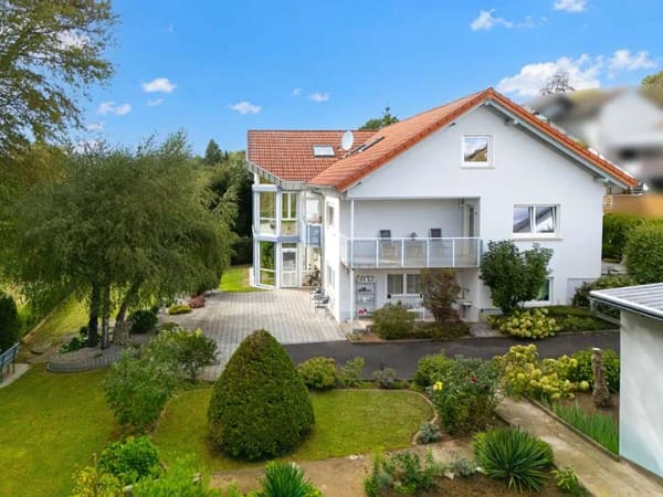 Immobilie in Gemünden am Main - **Wohnen mit Weitblick – Dreifamilienhaus mit Panoramablick & 323 m² Wohnfläche** - Bild 0