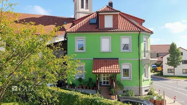 Immobilie in Eppingen - Mehrfamilienhaus mit drei Wohnungen, Garage, Werkstatt & separaten Gartenflächen - Bild 1