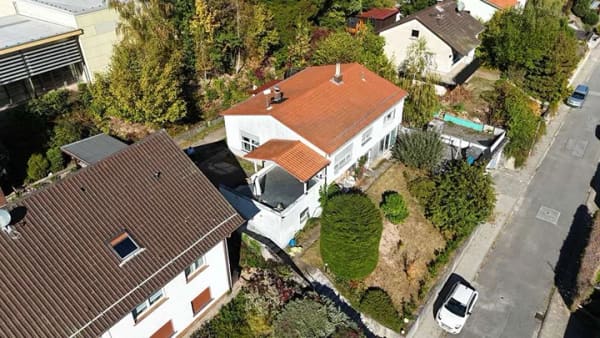Immobilie in Wald-Michelbach - Einfamilienhaus mit zwei Einliegerwohnungen in Wald-Michelbach - Bild 0