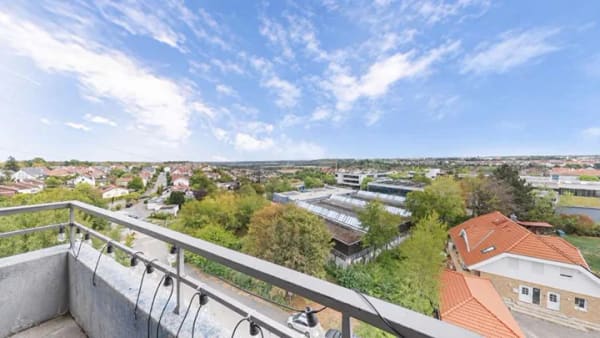 Immobilie in Holzgerlingen - Viel Raum für Ihr Zuhause – großzügige 4,5-Zimmer-Wohnung mit Balkon in Holzgerlingen - Bild 4