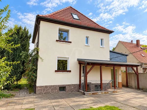 Immobilie in Niederau - Einfamilienhaus mit Doppelgarage und Nebengelass - Bild 0