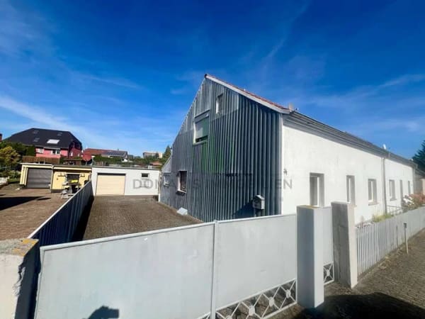 Immobilie in Brieskow-Finkenheerd - Doppelhaushälfte auf ca. 850 m² Grundstück mit Veranda, Homeoffice & Ausbaupotenzial - Bild 0