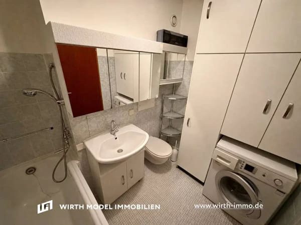 Immobilie in Schweinfurt - Eigentumswohnung mit Balkon, Aufzug und Tiefgaragenstellplatz in Schweinfurt-Bergl - Bild 2