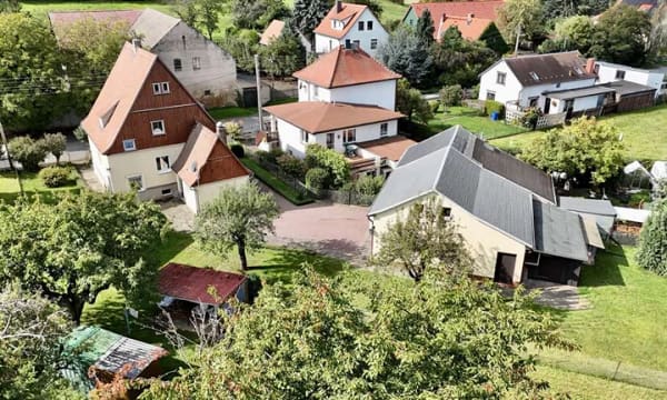 Immobilie in Dohna - sofort bezugsfreies EFH mit viel Garten und großer Doppelgarage - Bild 0