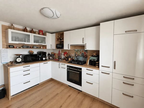 Immobilie in Wernberg-Köblitz - Doppelhaushälfte mit unverbaubarem Burgblick, 2 Wintergärten & großem Grundstück - Bild 3