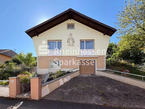 Immobilie in Engelstadt - Freistehendes Einfamilienhaus mit viel Platz und tollem Grundstück! - Bild 0