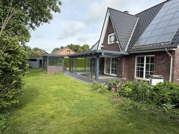 Immobilie in Bargfeld-Stegen - Modern & Energieunabhängig - individuelles Einfamilienhaus mit Blick  ins Grüne -  Garage + Carport - Bild 1
