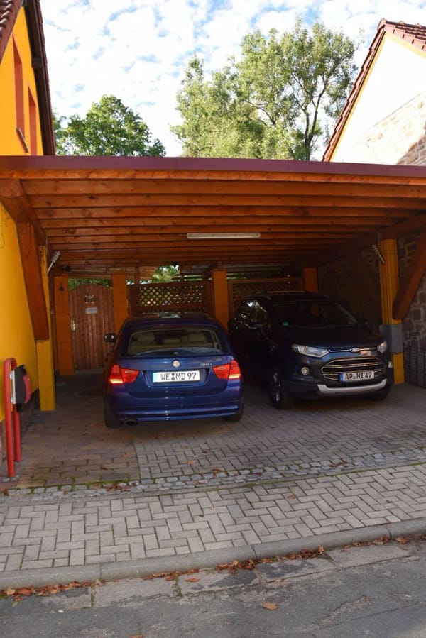 Immobilie in Bad Berka - Einfamilienhaus mit Garten und 2 Carport`s - Bild 1