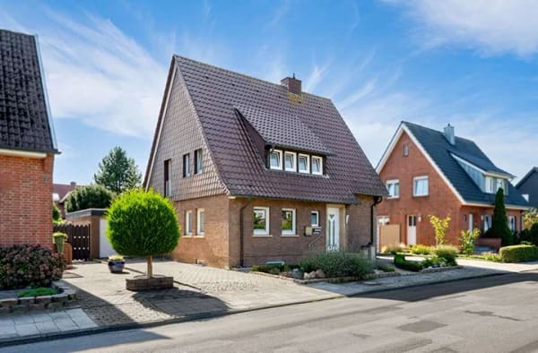 Immobilie in Meppen - Mehr Haus als gedacht: Wohnhaus mit zwei Wohneinheiten auf 627 m² Erbpacht in Meppen-Neustadt! - Bild 2
