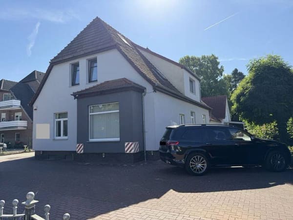 Immobilie in Bassum - Großzügiges Grundstück mit zwei Einfamilienhäusern in zentraler Lage - Bild 1