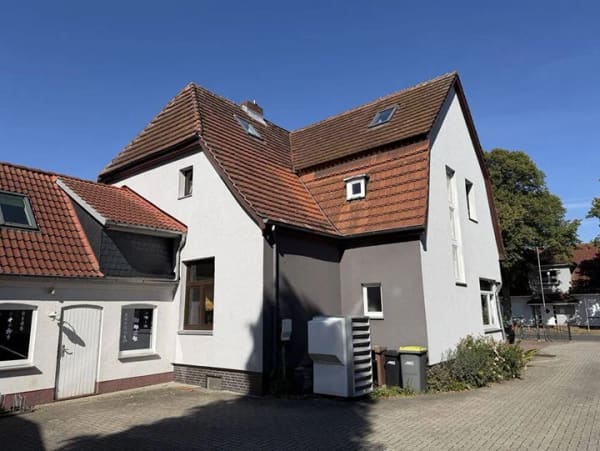 Immobilie in Bassum - Großzügiges Grundstück mit zwei Einfamilienhäusern in zentraler Lage - Bild 3