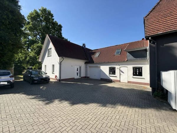 Immobilie in Bassum - Großzügiges Grundstück mit zwei Einfamilienhäusern in zentraler Lage - Bild 4