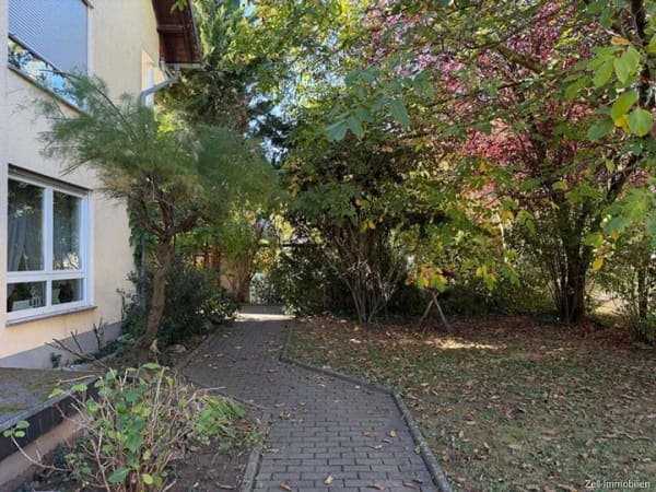Immobilie in Rüdesheim am Rhein - 3-ZKB- Erdgeschosswohnung mit Terrasse und TG-Stellplatz - Bild 2