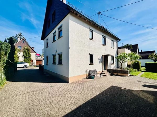 Immobilie in Schönaich - Platz für heute und Potenzial für morgen – 3-Familienhaus mit viel Platz und Bebauungsmöglichkeit - Bild 3