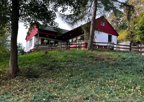 Immobilie in Nettersheim - Zingsheim: Wohnanwesen, Tierhaltung, ca. 300 m² Wohnfläche,  6.532 m² Grundstück, Ortsrandlage ... - Bild 0