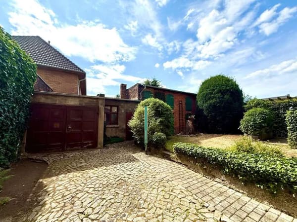 Immobilie in Magdeburg - Viel Platz im Mehrfamilienhaus mit Garten und Garage in Magdeburg - Bild 1