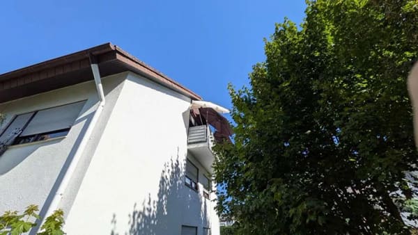 Immobilie in Ehrenkirchen - Ruhig & bahnhofsnah: Vermietete 3 ZW mit Garage & Ost-Balkon in Norsingen - Bild 0