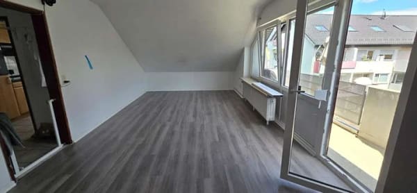 Immobilie in Ehrenkirchen - Ruhig & bahnhofsnah: Vermietete 3 ZW mit Garage & Ost-Balkon in Norsingen - Bild 4