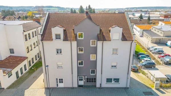 Immobilie in Eggenfelden - Schöne Wohnung mit Aufzug, ca. 70 m²  WNF. und Tiefgarage für Kapital-/Privatnutzung in Eggenfelden - Bild 1