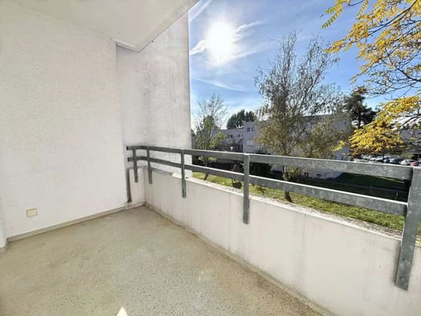 Immobilie in Kronberg - Raum für Ideen - 3-Zimmer-Wohnung mit Balkon und Renovierungspotenzial in Kronberg-Schönberg - Bild 2
