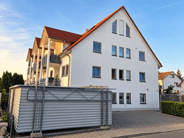 Immobilie in Deiningen - Tolle 4 ZKB-Maisonette-Wohnung in Deiningen zu verkaufen - Bild 1