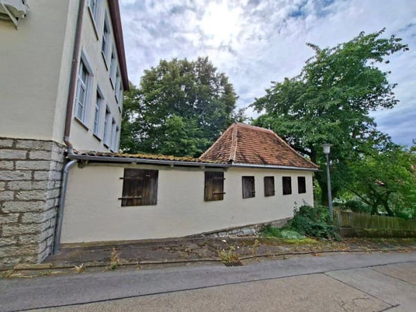Immobilie in Heidenheim - Großzügig Wohnen in der alten Schule von Hechlingen - Bild 2