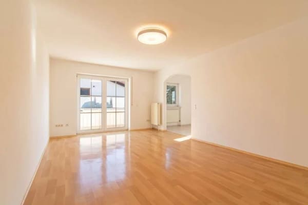 Immobilie in Reichertshofen - Ankommen & Durchatmen: Helle 3-Zimmer-Wohnung mit Süd-Balkon + Garage + ideal auch für Pendler - Bild 0