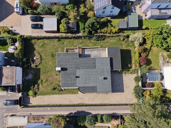 Immobilie in Mainhausen - Großzügiger Bungalow auf großem Grundstück – solide Substanz und außergewöhnliches Platzangebot - Bild 1