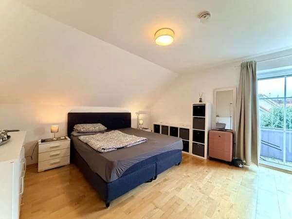 Immobilie in Frontenhausen - Kapitalanlage mit Perspektive: Charmante 2-Zimmer-Dachgeschosswohnung mit Süd-Balkon - Bild 3