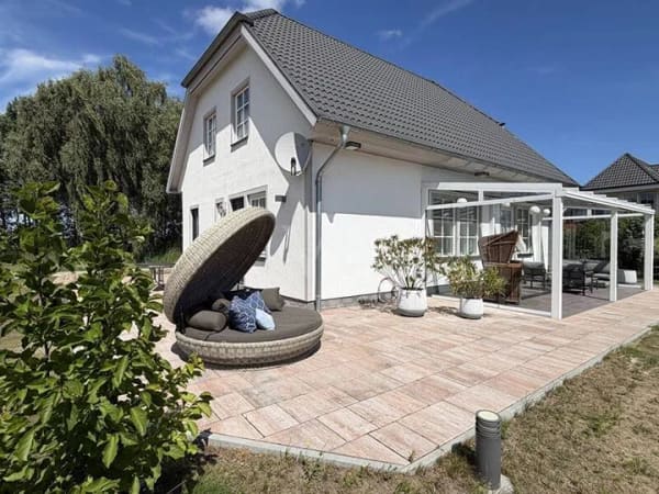 Immobilie in Trassenheide - Schwedenhaus mit sonnigen Garten und Glasveranda - Bild 0