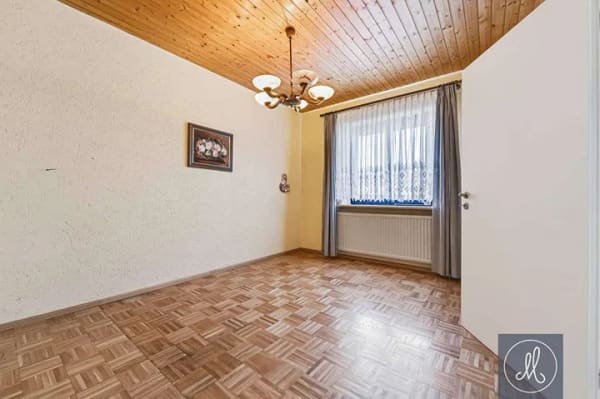 Immobilie in Maxhütte-Haidhof - EFH mit Garten und Garage – gepflegt und bereit für neue Ideen - Bild 4